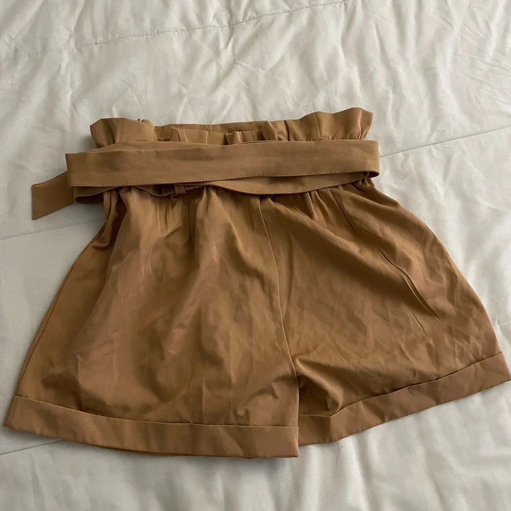 Cute shorts - Picture 2 of 2